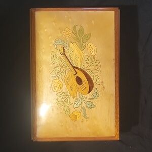 Handcrafted Gargiulo Salvatore Italian Inlaid wooden music box/Jewelry box
